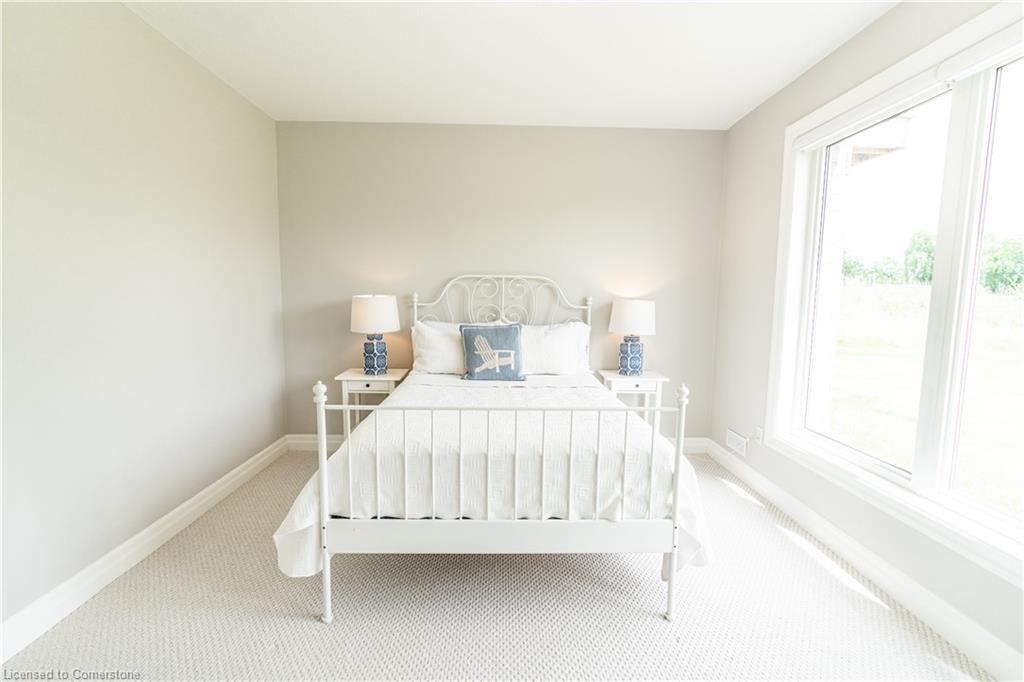 21 Hudson Drive, Brantford, ON - Indoor Photo Showing Bedroom