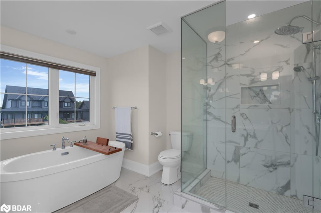 28 Thoroughbred Drive, Oro-Medonte, ON - Indoor Photo Showing Bathroom