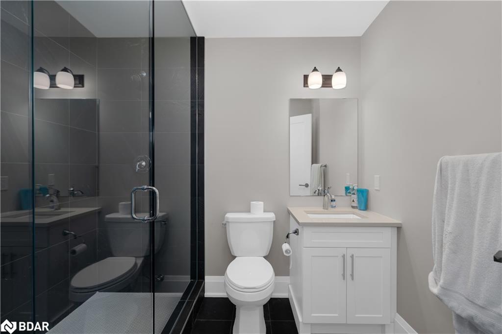 28 Thoroughbred Drive, Oro-Medonte, ON - Indoor Photo Showing Bathroom