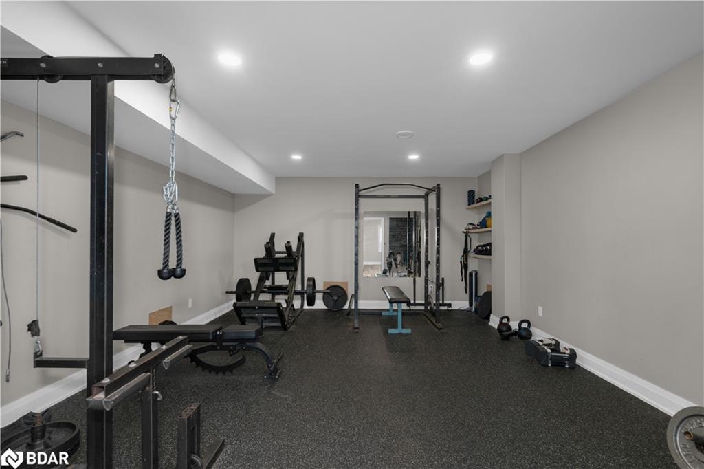 28 Thoroughbred Drive, Oro-Medonte, ON - Indoor Photo Showing Gym Room