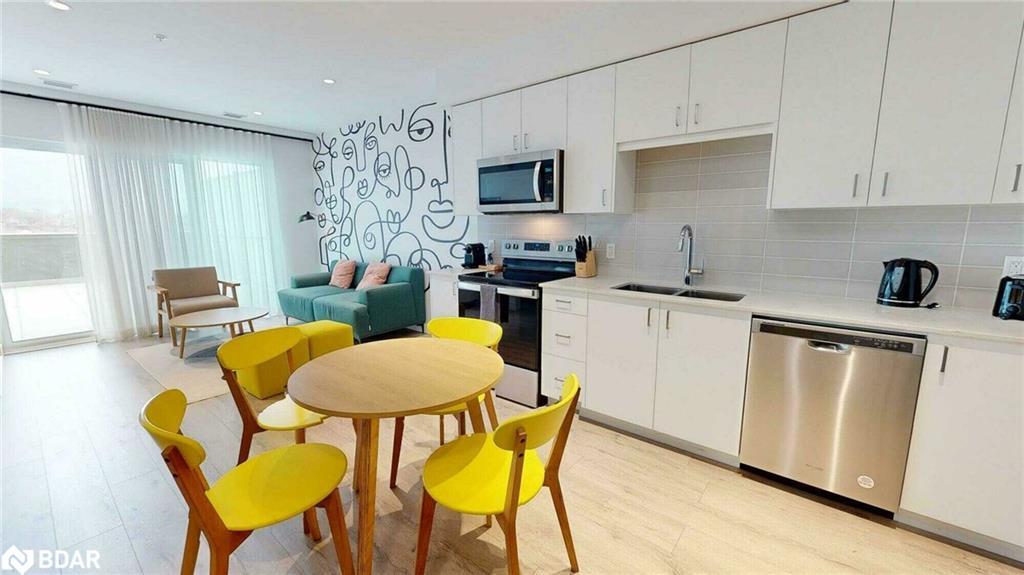 603-15 Glebe Street, Cambridge, ON - Indoor Photo Showing Kitchen With Stainless Steel Kitchen With Double Sink