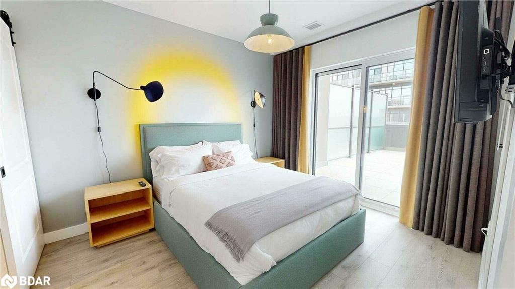 603-15 Glebe Street, Cambridge, ON - Indoor Photo Showing Bedroom