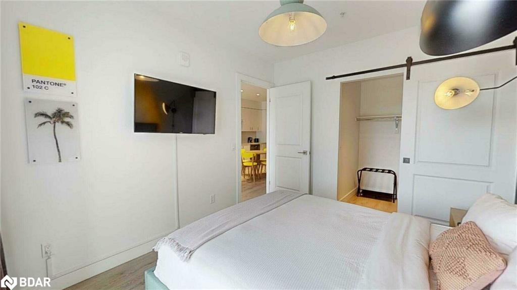 603-15 Glebe Street, Cambridge, ON - Indoor Photo Showing Bedroom