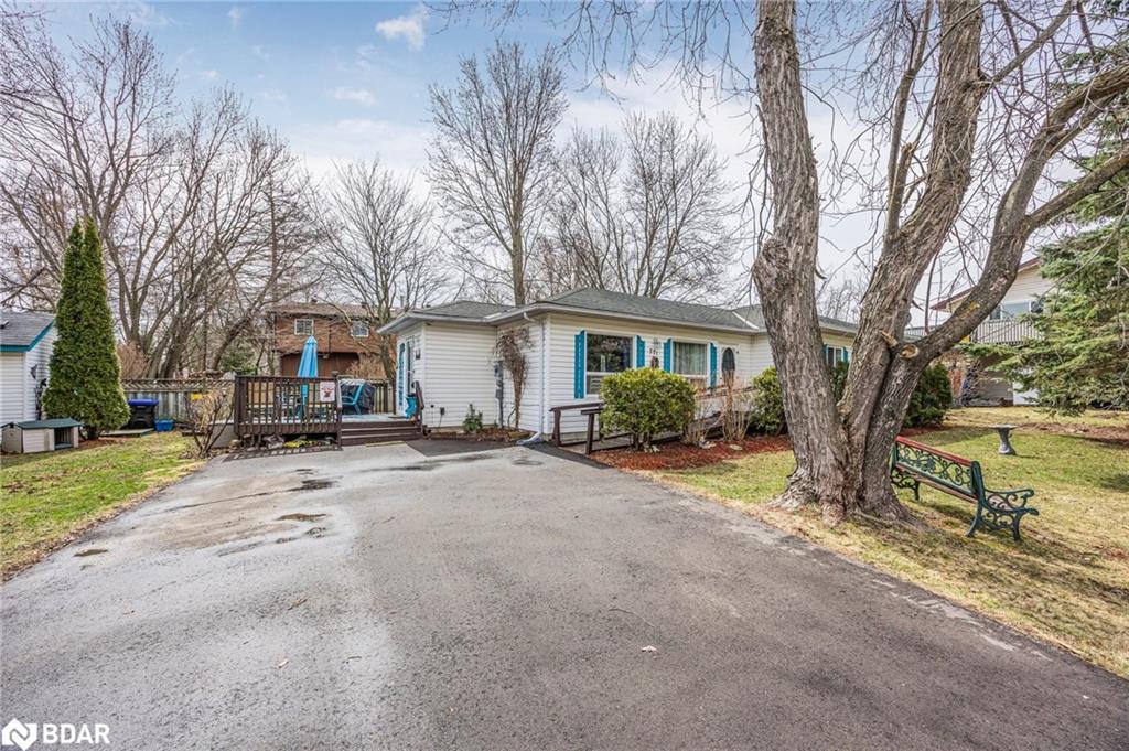 771 Roberts Road, Innisfil, ON - Outdoor With Facade