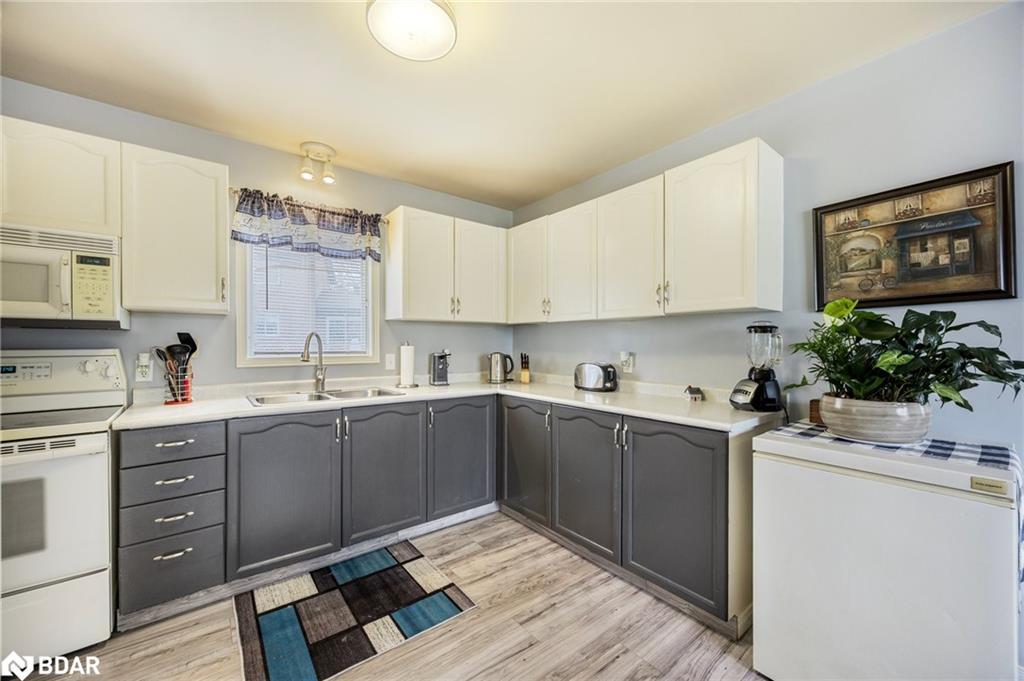 771 Roberts Road, Innisfil, ON - Indoor Photo Showing Kitchen With Double Sink