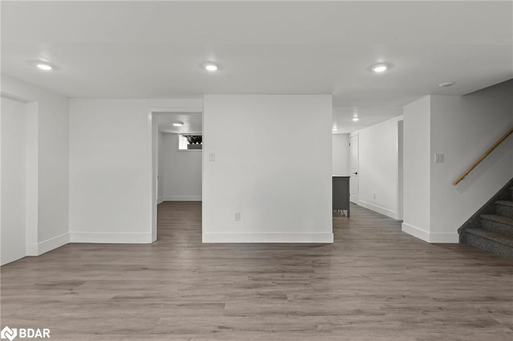 99 Wellington Street E, Barrie, ON - Indoor