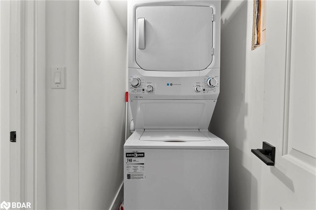 99 Wellington Street E, Barrie, ON - Indoor Photo Showing Laundry Room