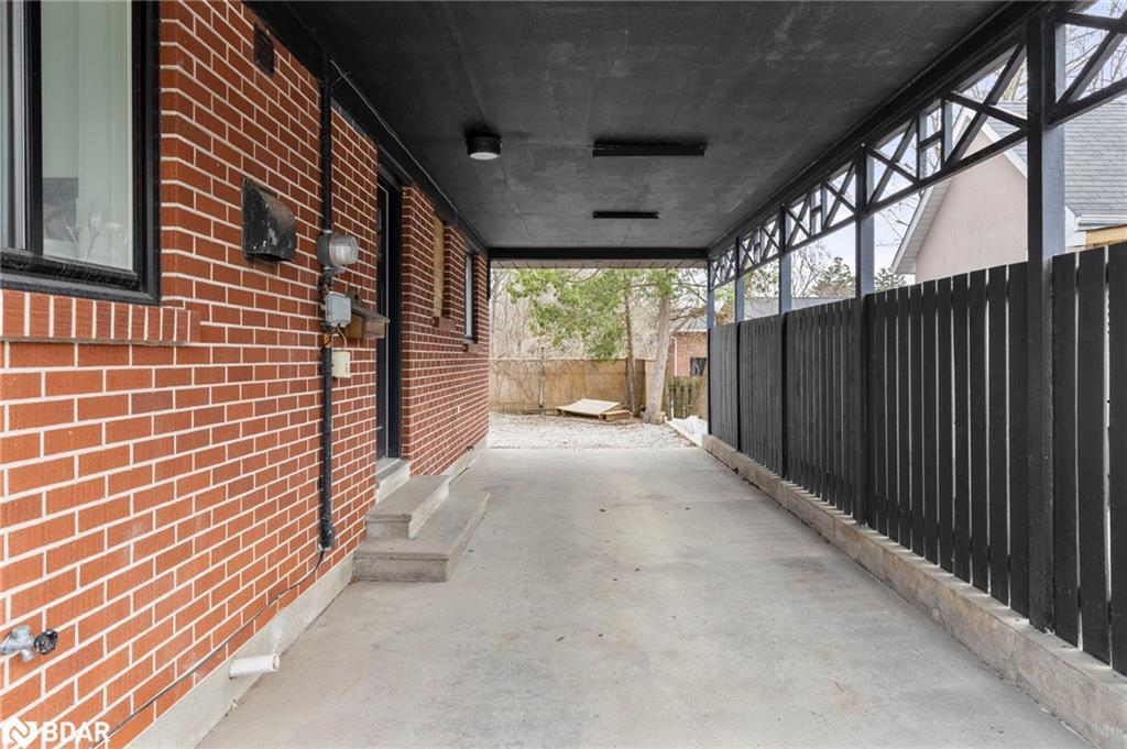 99 Wellington Street E, Barrie, ON - Outdoor With Exterior