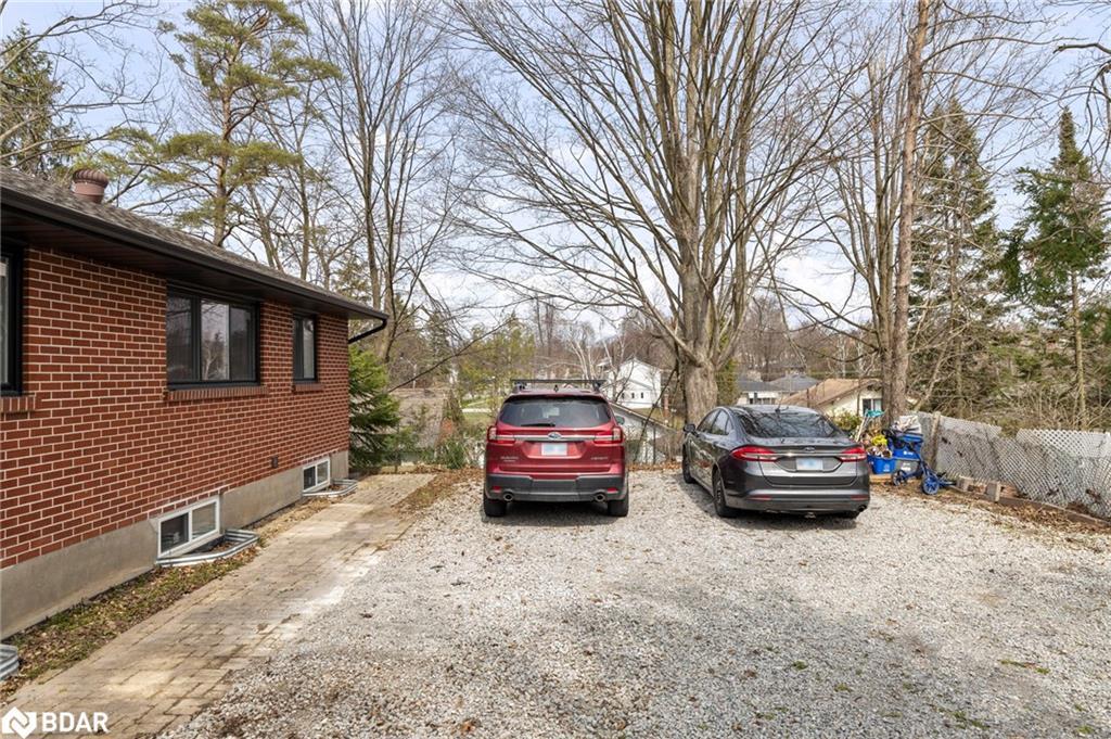 99 Wellington Street E, Barrie, ON - Outdoor