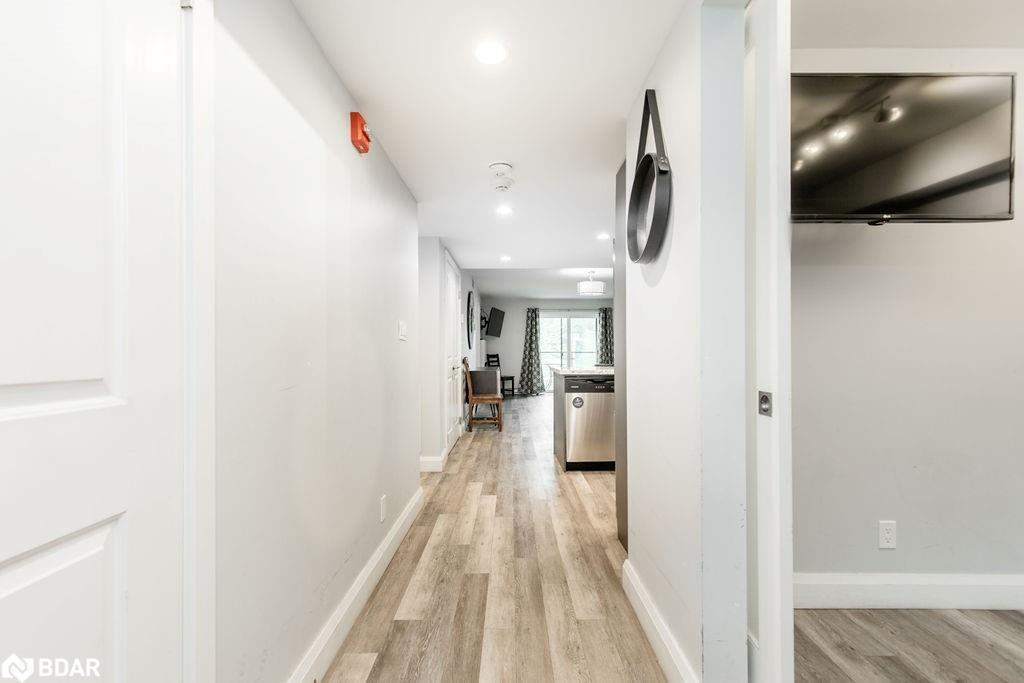 307-80 Horseshoe Boulevard, Oro-Medonte, ON - Indoor Photo Showing Other Room