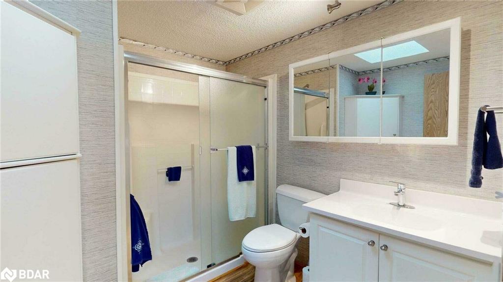 24 Jasper Heights, Puslinch, ON - Indoor Photo Showing Bathroom