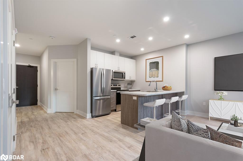 107-18 Campus Trail, Huntsville, ON - Indoor Photo Showing Kitchen With Stainless Steel Kitchen