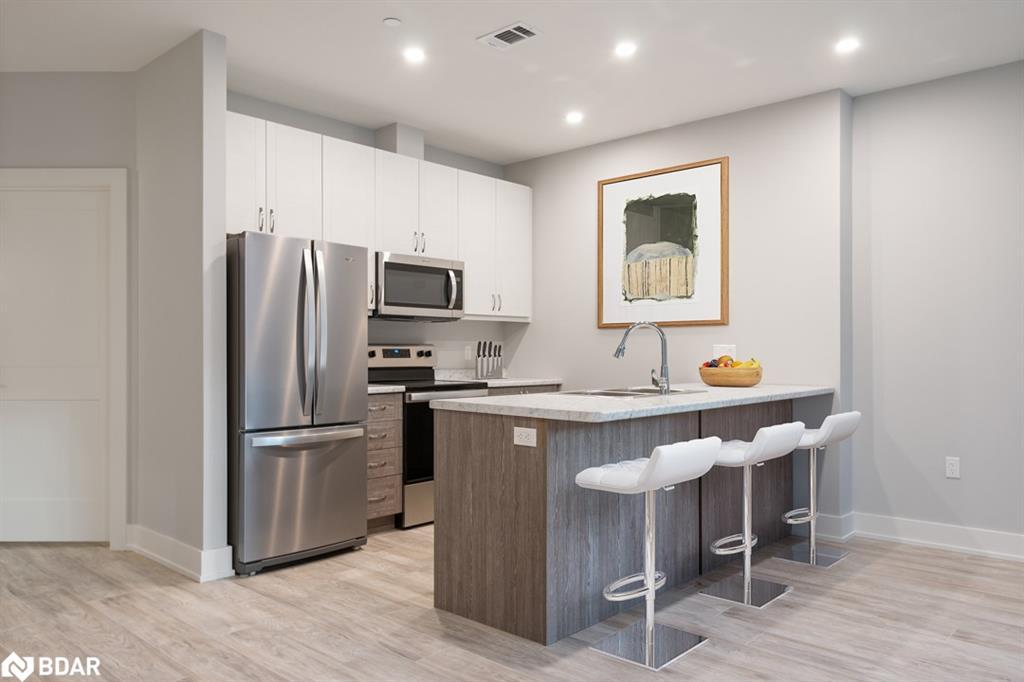 107-18 Campus Trail, Huntsville, ON - Indoor Photo Showing Kitchen With Stainless Steel Kitchen