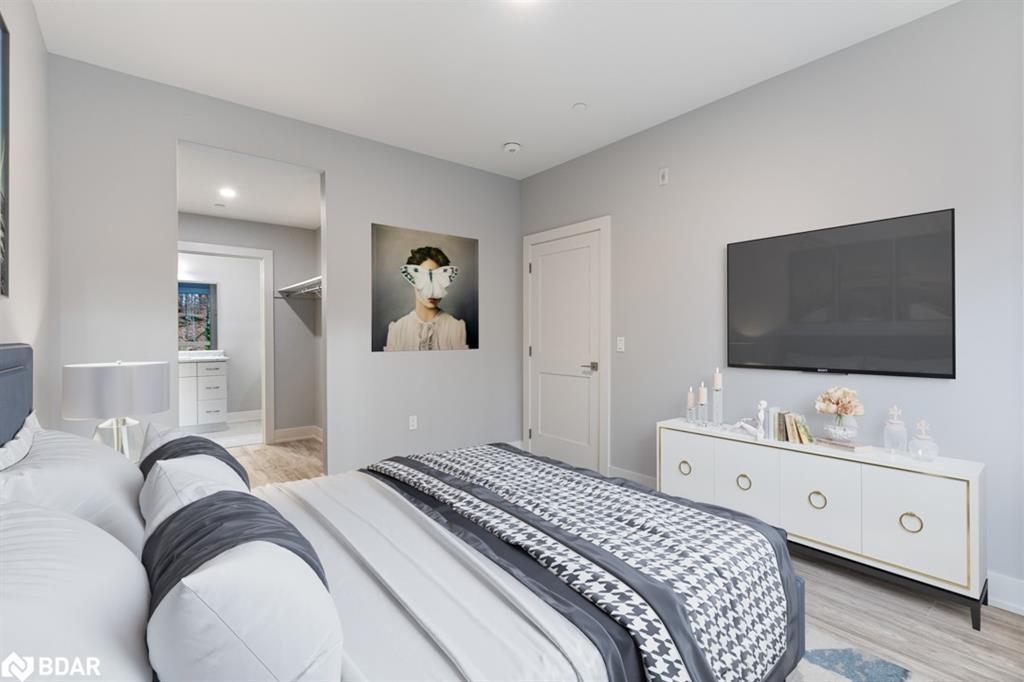 107-18 Campus Trail, Huntsville, ON - Indoor Photo Showing Bedroom