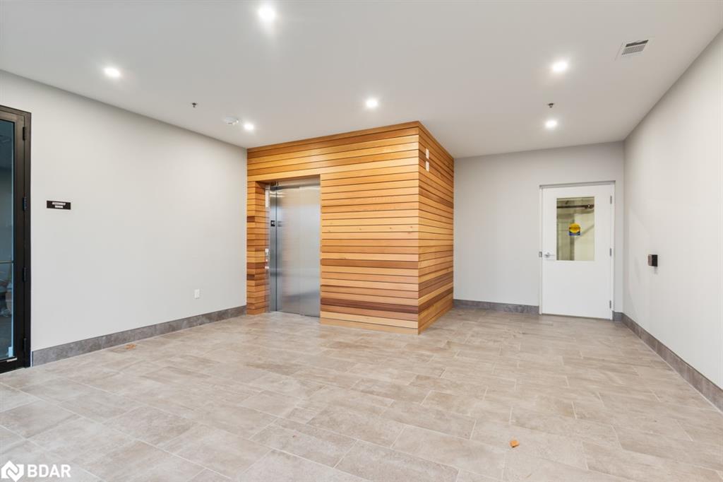 107-18 Campus Trail, Huntsville, ON - Indoor Photo Showing Other Room