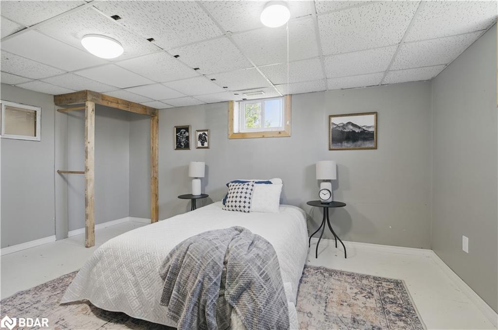 991 Douro Third Line, Douro-Dummer, ON - Indoor Photo Showing Bedroom