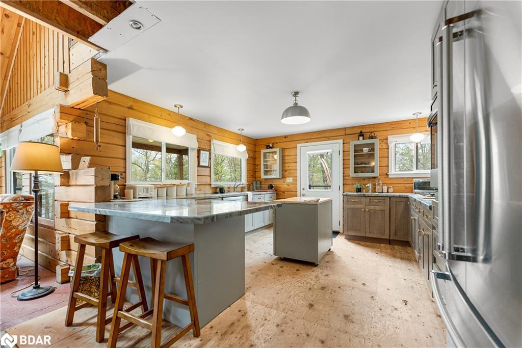 139 Hull'S Rd Road, North Kawartha Twp, ON - Indoor Photo Showing Kitchen With Upgraded Kitchen