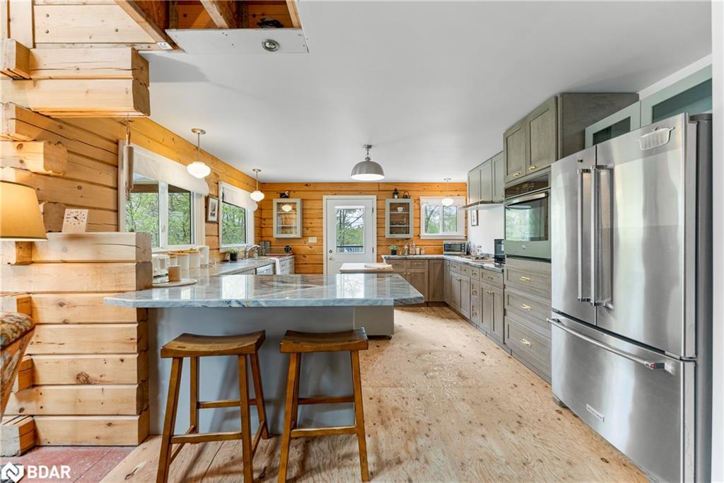 139 Hull'S Rd Road, North Kawartha Twp, ON - Indoor Photo Showing Kitchen