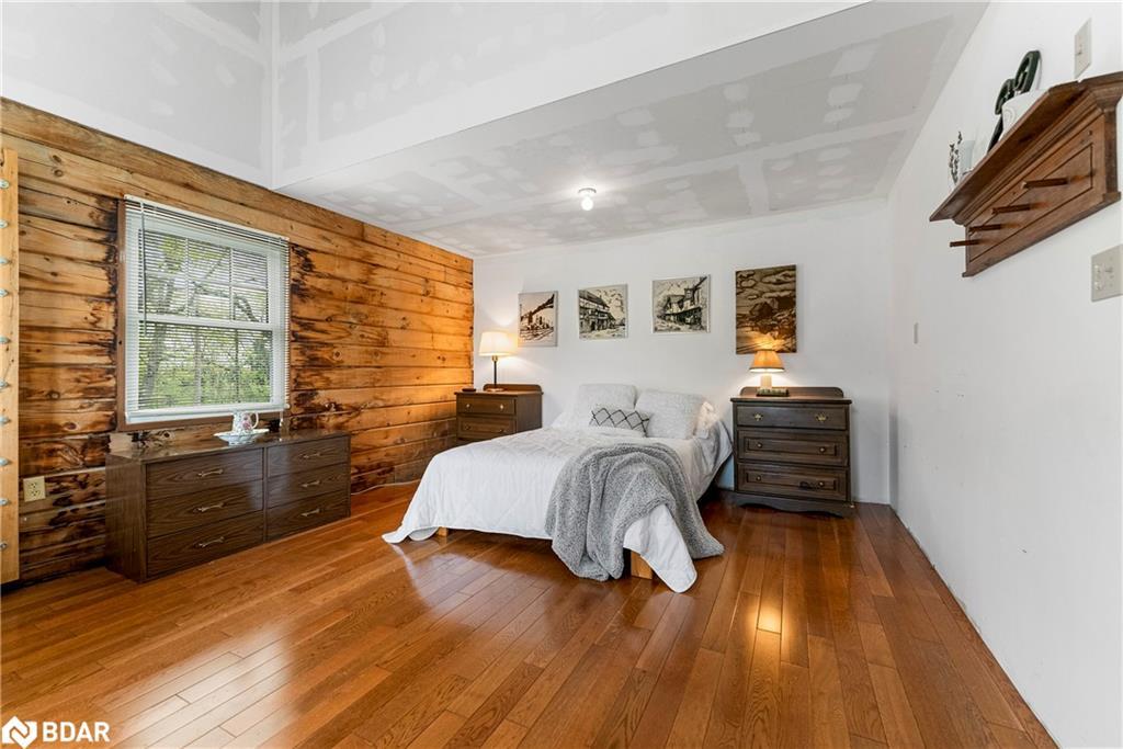 139 Hull'S Rd Road, North Kawartha Twp, ON - Indoor Photo Showing Bedroom