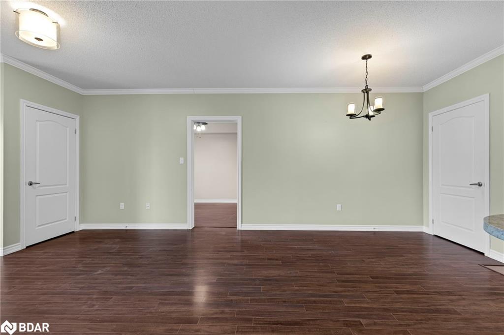 106-39 Ferndale Drive S, Barrie, ON - Indoor Photo Showing Other Room