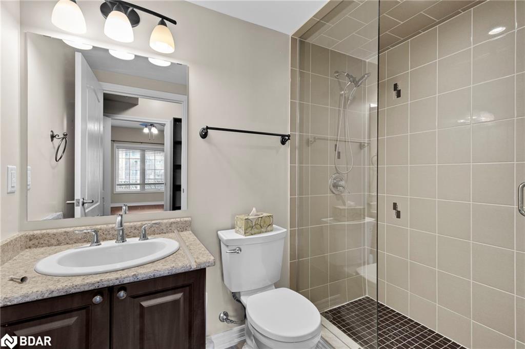 106-39 Ferndale Drive S, Barrie, ON - Indoor Photo Showing Bathroom
