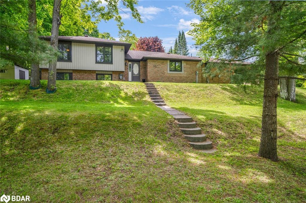 3923 Guest Road, Innisfil, ON - Outdoor