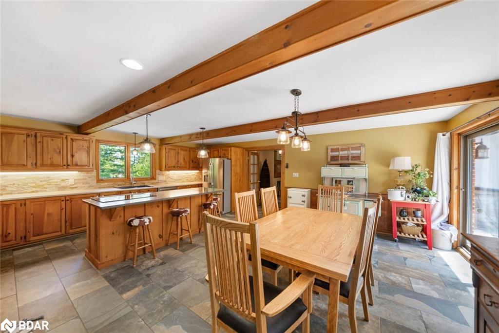 3923 Guest Road, Innisfil, ON - Indoor Photo Showing Dining Room