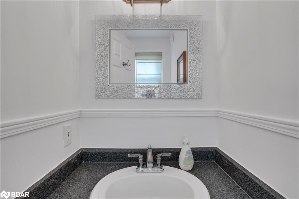 59 Withall Grove, Tiny, ON - Indoor Photo Showing Bathroom