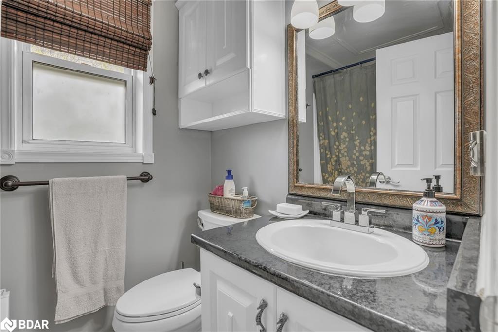 59 Withall Grove, Tiny, ON - Indoor Photo Showing Bathroom