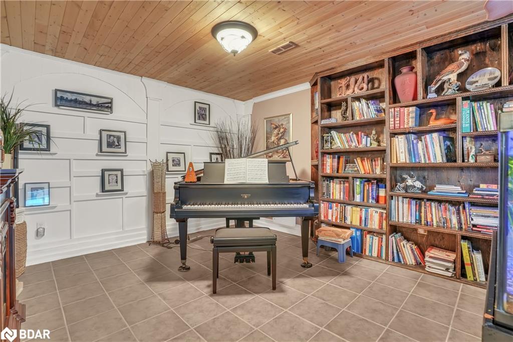 59 Withall Grove, Tiny, ON - Indoor Photo Showing Other Room