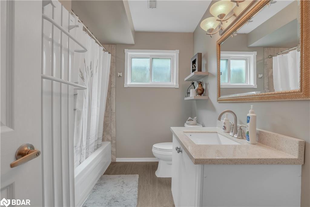 59 Withall Grove, Tiny, ON - Indoor Photo Showing Bathroom