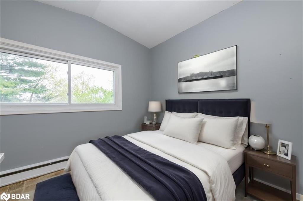 46 Eugenia Street, Barrie, ON - Indoor Photo Showing Bedroom