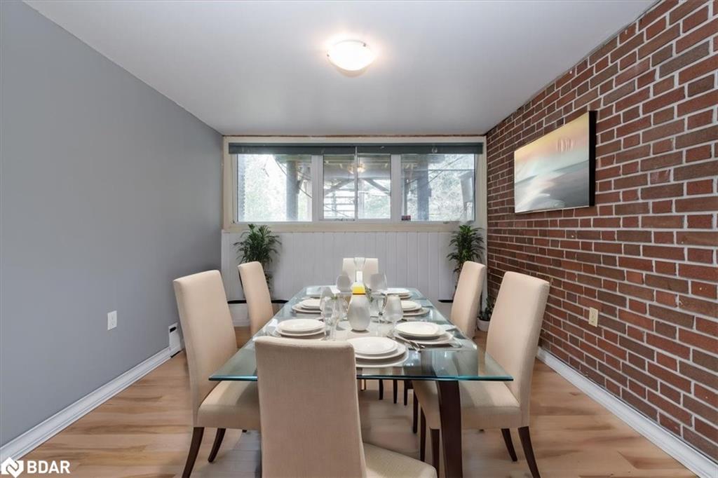 46 Eugenia Street, Barrie, ON - Indoor Photo Showing Dining Room