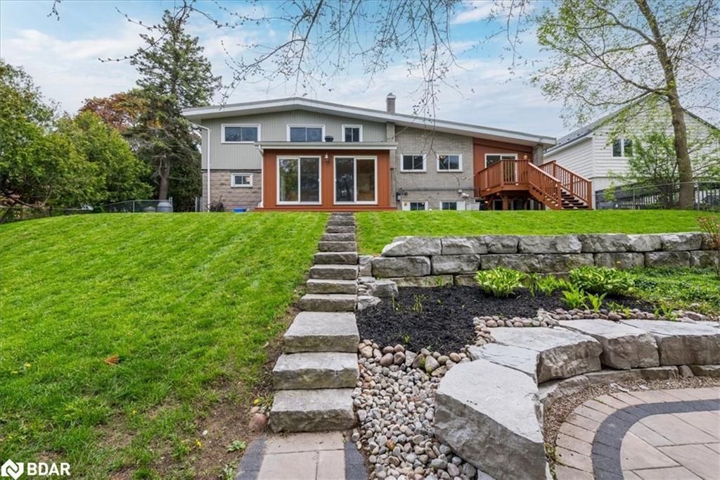 46 Eugenia Street, Barrie, ON - Outdoor