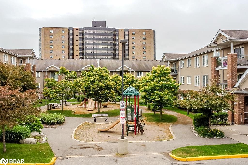 14-39 Coulter Street, Barrie, ON - Outdoor With Balcony With Facade
