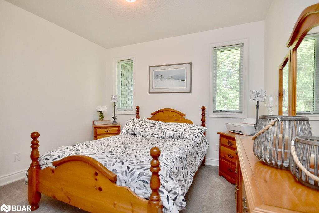 2 Sycamore Circle, Springwater, ON - Indoor Photo Showing Bedroom