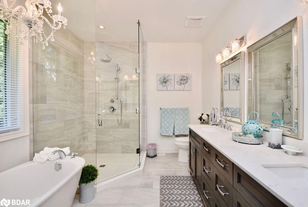2 Sycamore Circle, Springwater, ON - Indoor Photo Showing Bathroom
