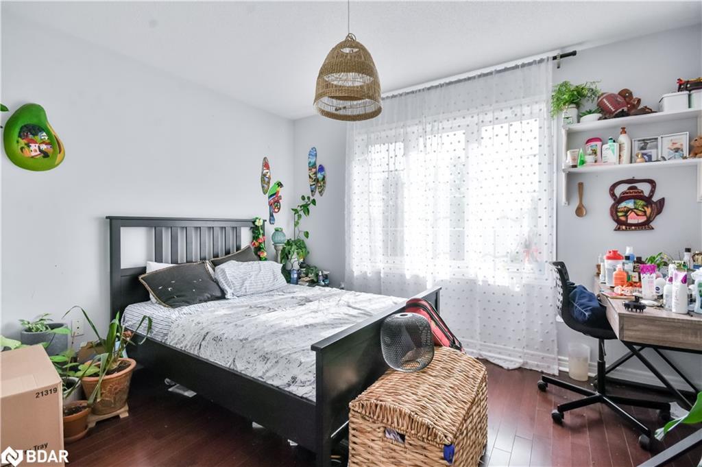 52 Elmbrook Drive, Barrie, ON - Indoor Photo Showing Bedroom
