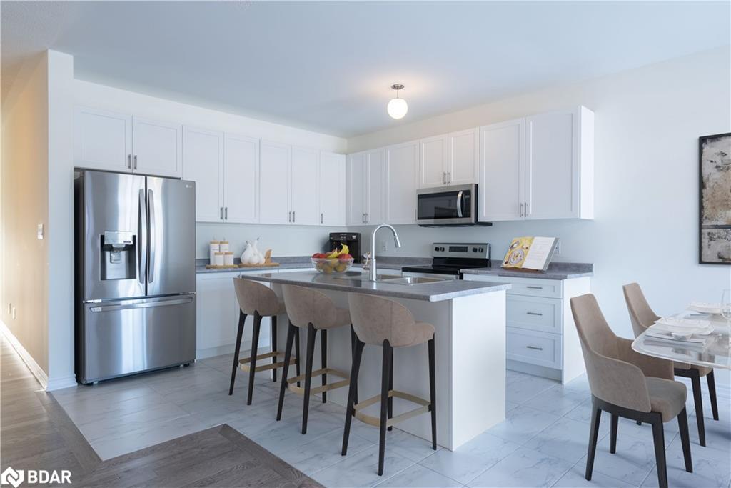 220 Ramblewood Drive, Wasaga Beach, ON - Indoor Photo Showing Kitchen
