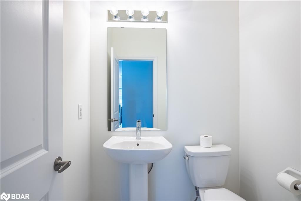 220 Ramblewood Drive, Wasaga Beach, ON - Indoor Photo Showing Bathroom