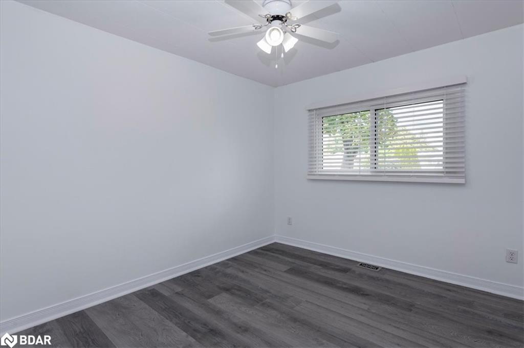 25 Hawthorne Drive, Innisfil, ON - Indoor Photo Showing Other Room