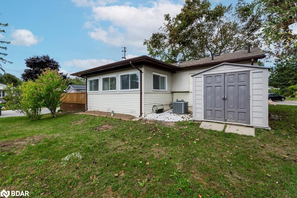 25 Hawthorne Drive, Innisfil, ON - Outdoor