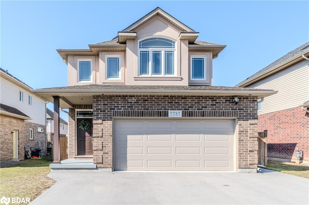 7787 Hanniwell Street, Niagara Falls, ON - Outdoor