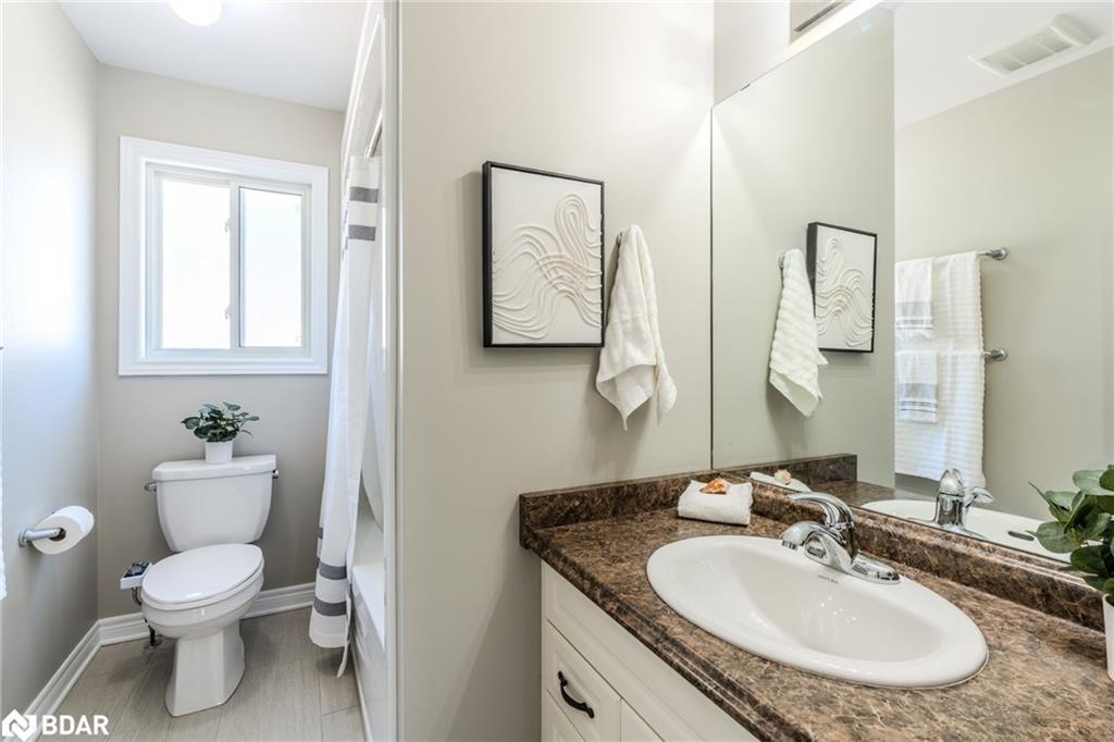 7787 Hanniwell Street, Niagara Falls, ON - Indoor Photo Showing Bathroom