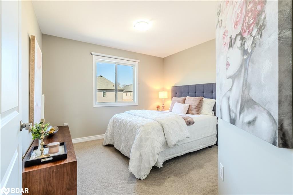7787 Hanniwell Street, Niagara Falls, ON - Indoor Photo Showing Bedroom
