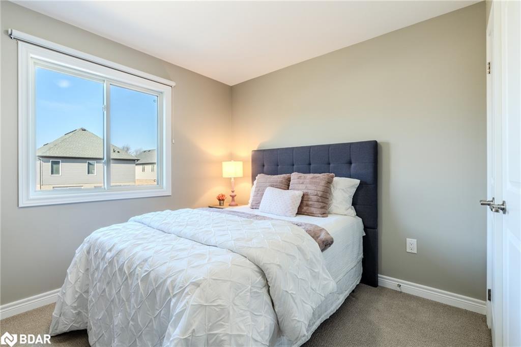 7787 Hanniwell Street, Niagara Falls, ON - Indoor Photo Showing Bedroom