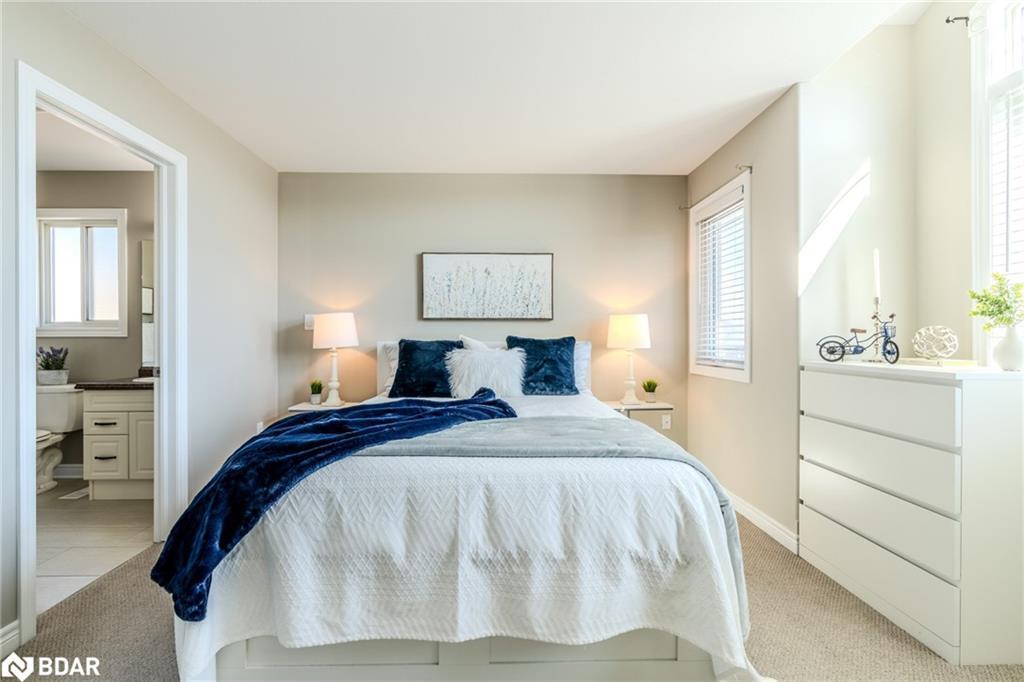 7787 Hanniwell Street, Niagara Falls, ON - Indoor Photo Showing Bedroom