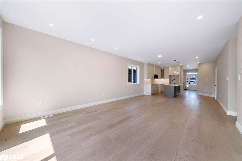 127 Ritchie Crescent, Springwater, ON - Indoor