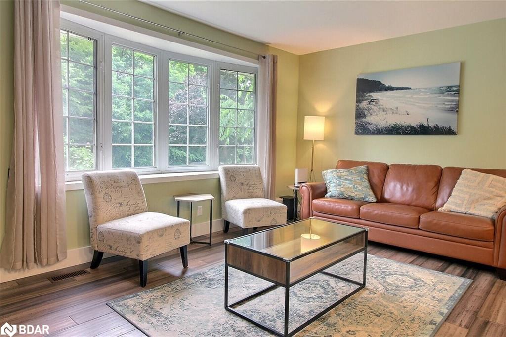 13 Parkside Drive, Quinte West, ON - Indoor Photo Showing Living Room