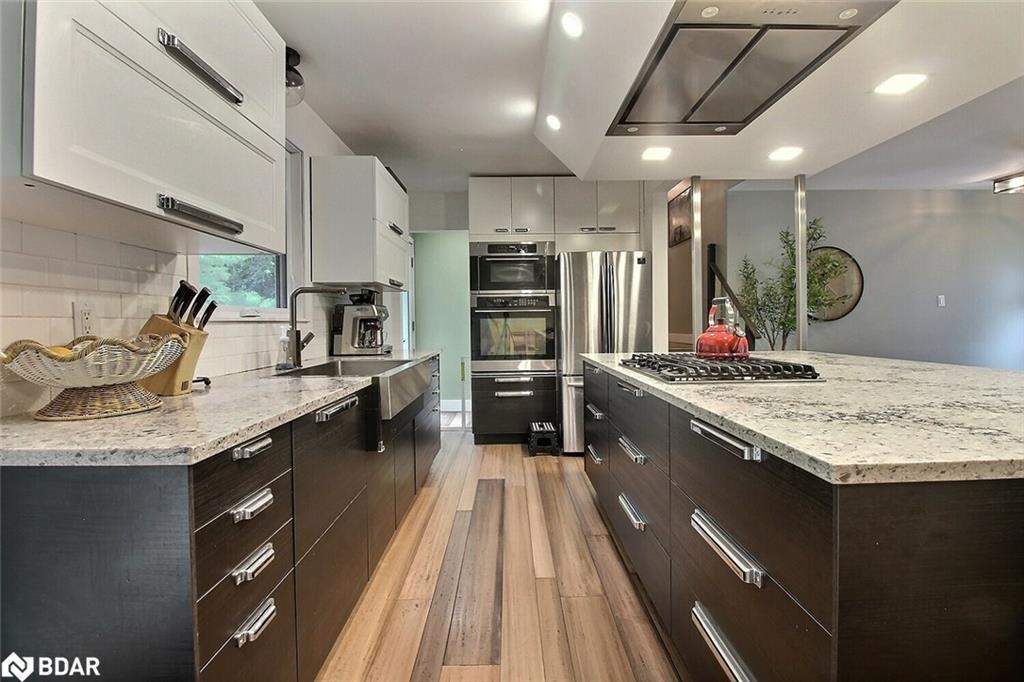 13 Parkside Drive, Quinte West, ON - Indoor Photo Showing Kitchen With Upgraded Kitchen
